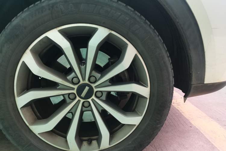 Used Wey VV6 2020 2.0T Two-Wheel Drive Smart Protection+ Right Front Wheel Hub