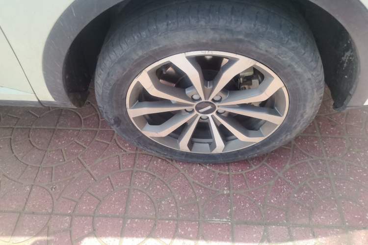 Used Wey VV6 2020 2.0T Two-Wheel Drive Smart Protection+ Right Front Wheel Hub