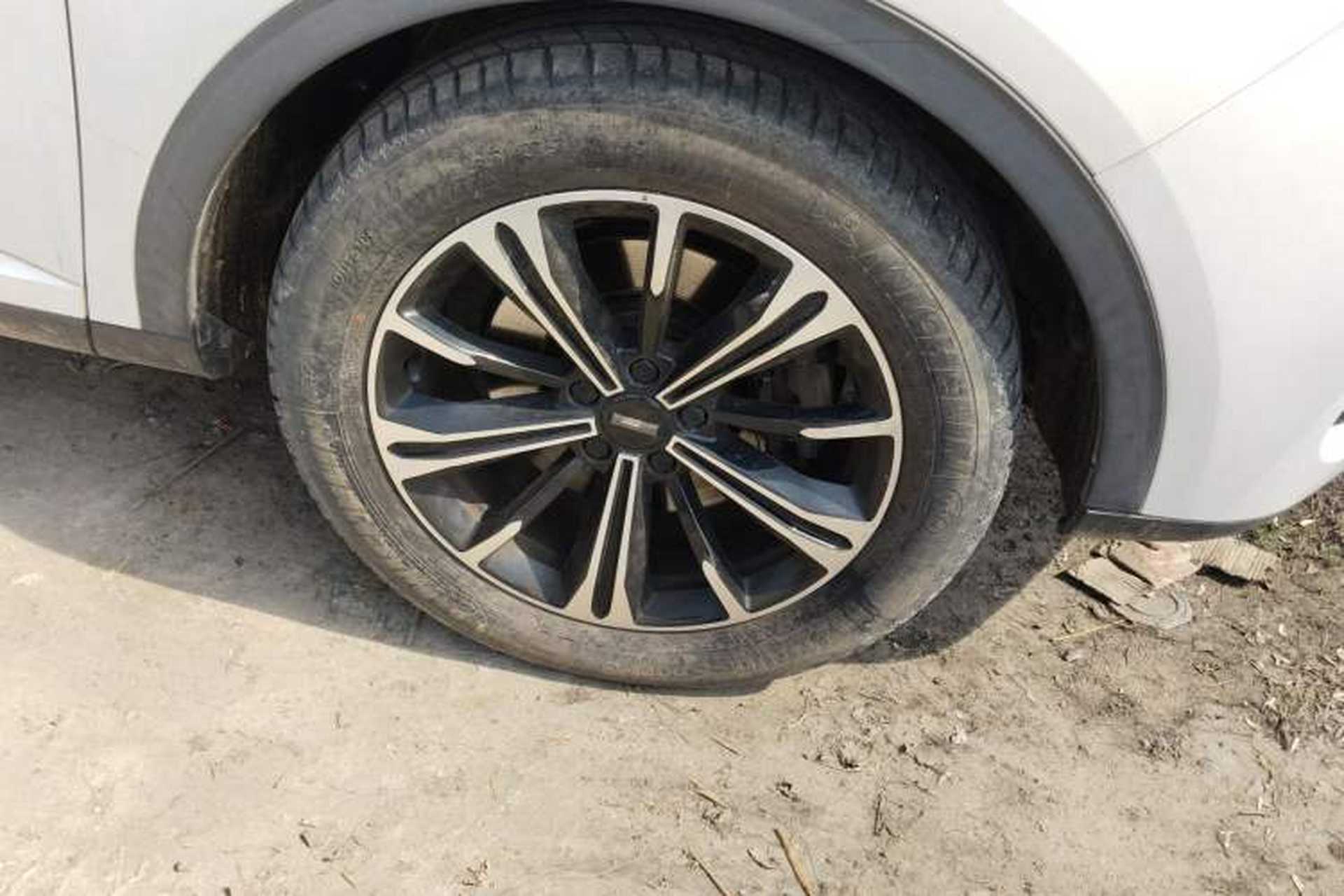 Used Wey VV6 2020 2.0T Two-Wheel Drive Smart Protection+ Right Front Wheel Hub