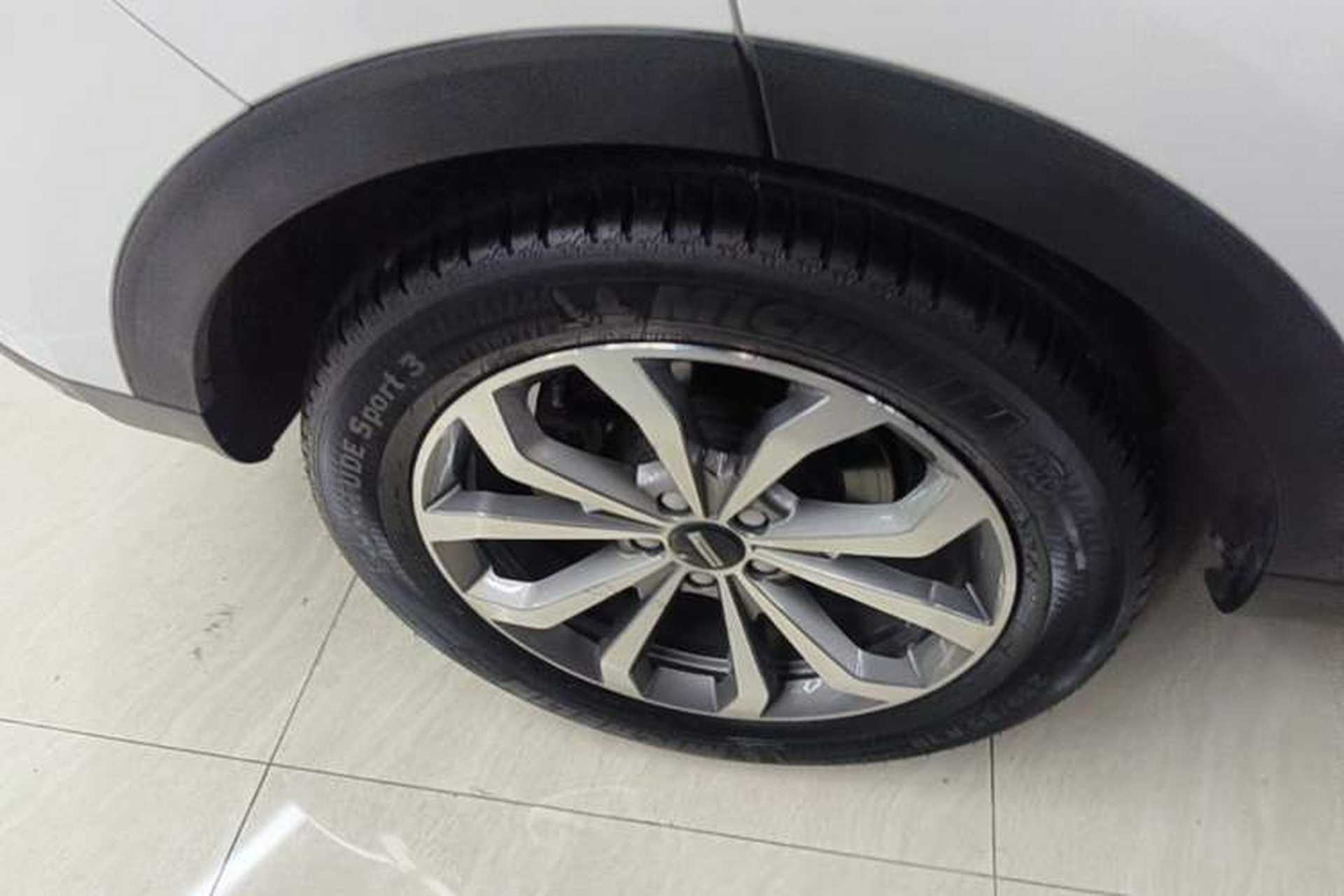 Used Wey VV6 2020 2.0T Two-Wheel Drive Smart Enjoyment+ Right Rear Wheel Hub