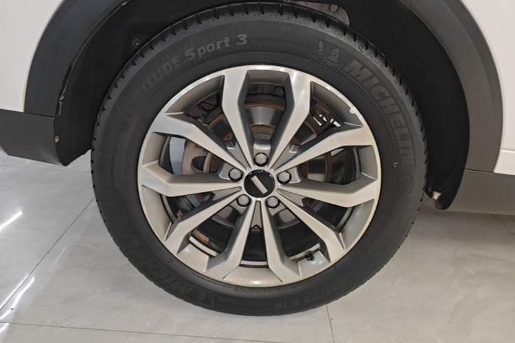 Used Wey VV6 2020 2.0T Two-Wheel Drive Smart Enjoyment+ Right Rear Wheel Hub