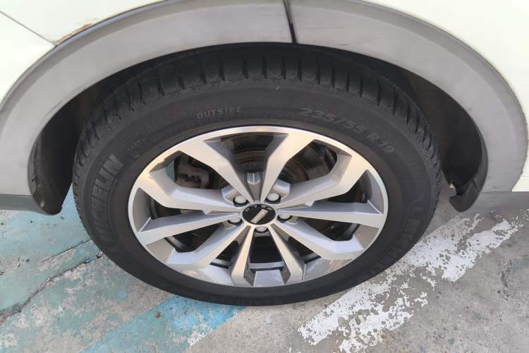 Used Wey VV6 2020 2.0T Four-Wheel Drive Zhiyu+ Right Rear Wheel Hub