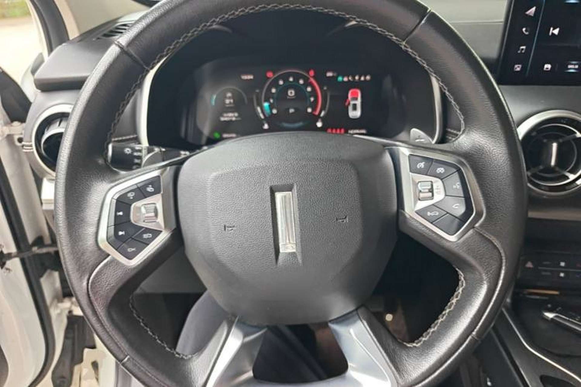 Used Wey VV6 2020 2.0T Two-Wheel Drive Smart Protection+ Steering Wheel