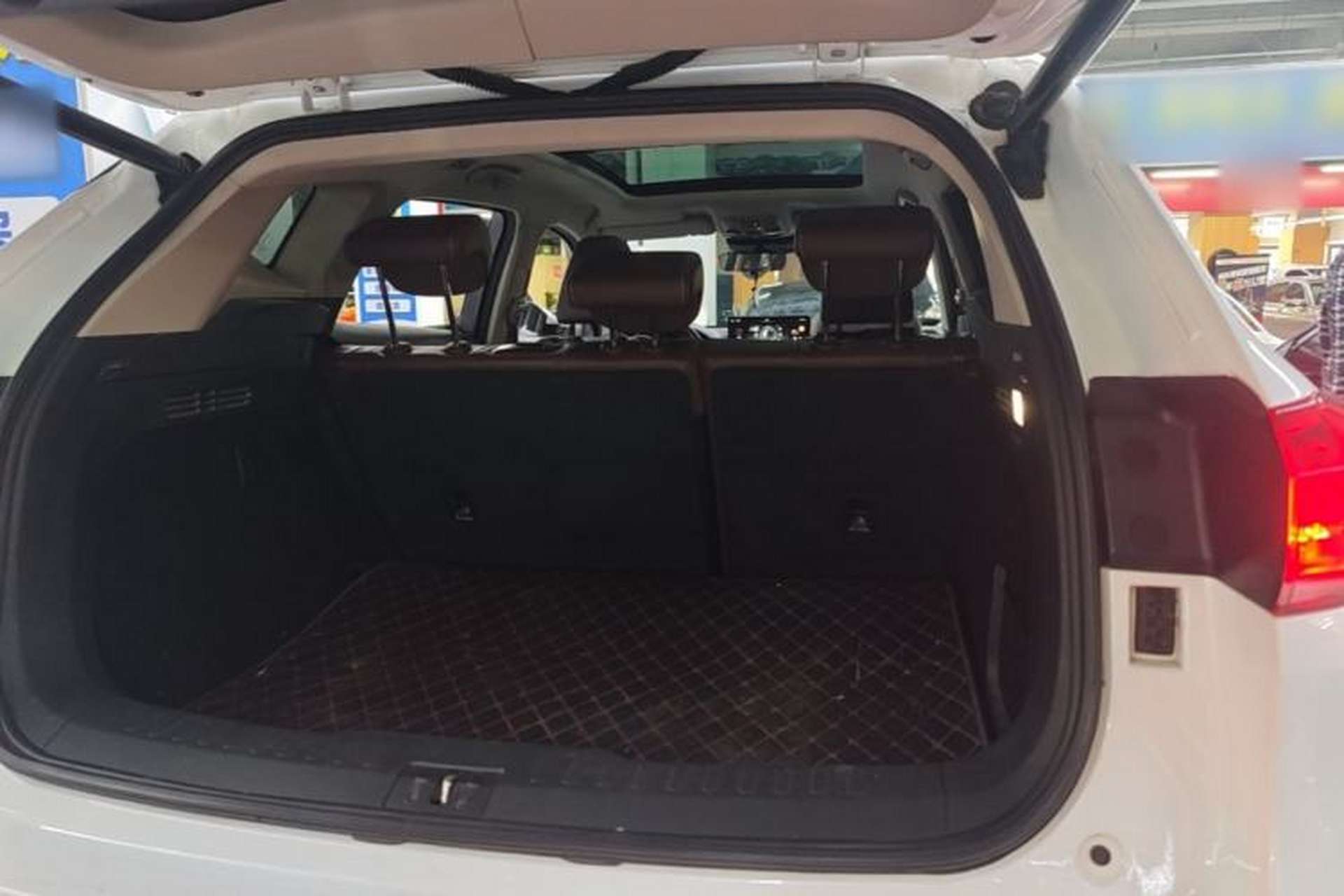 Used Wey VV6 2020 2.0T Two-Wheel Drive Smart Protection+ Trunk