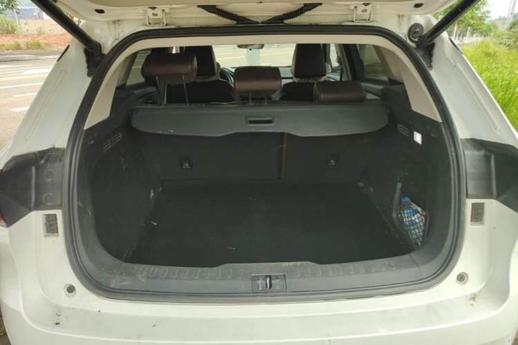 Used Wey VV6 2020 2.0T Two-Wheel Drive Zhiyue+ Trunk