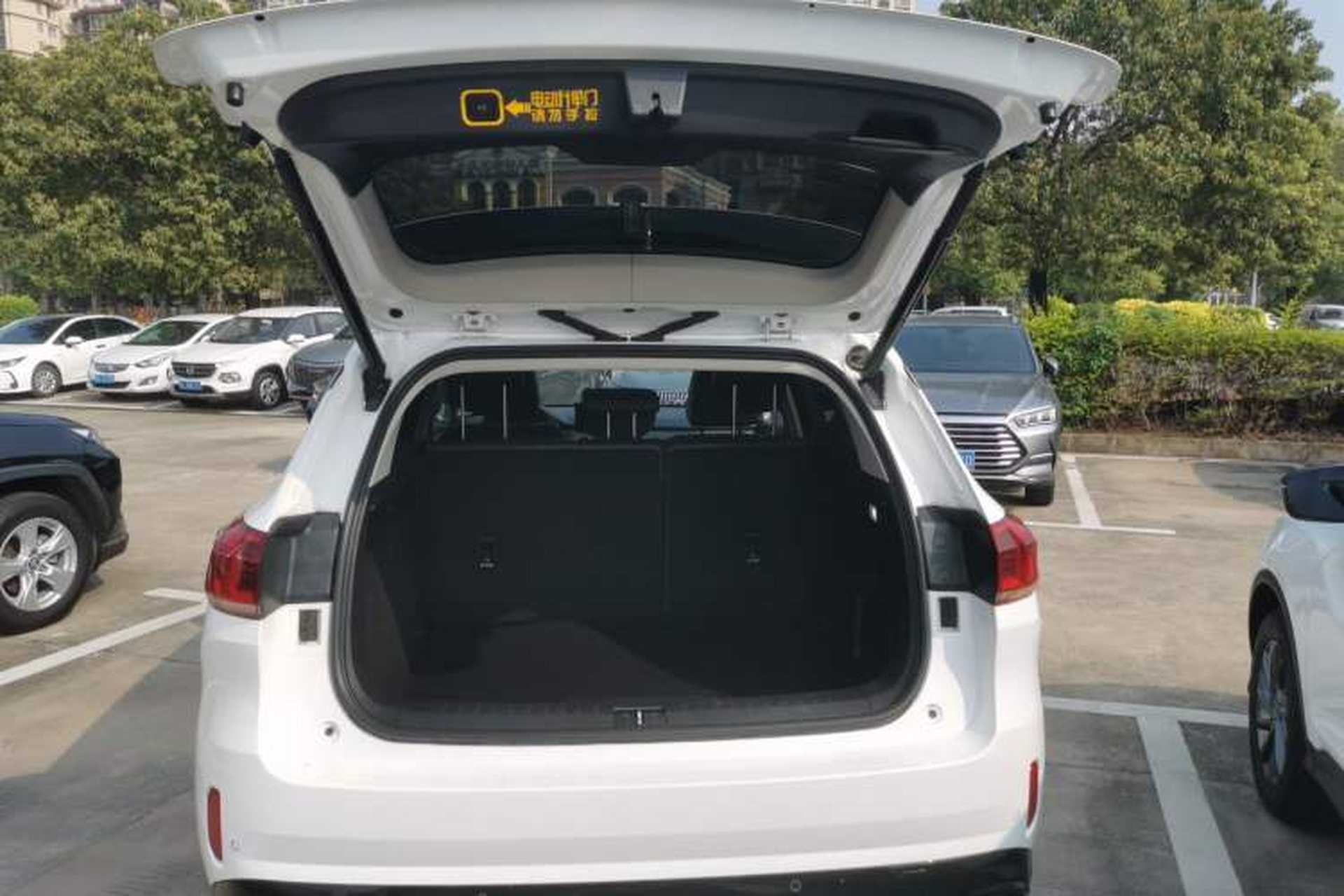 Used Wey VV6 2020 2.0T Two-Wheel Drive Smart Enjoyment+ Trunk