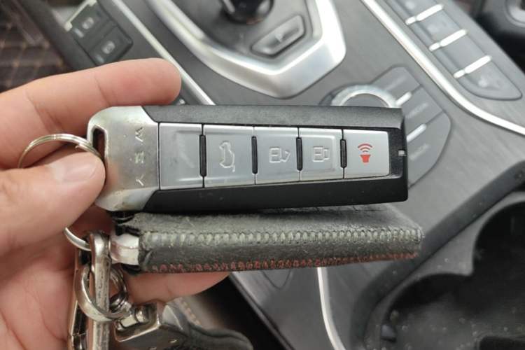 Used Wey VV6 2020 2.0T Two-Wheel Drive Zhiyue+ Vehicle Key