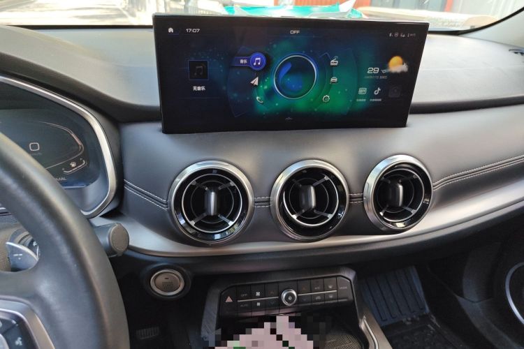 Used Wey VV6 2021 2.0T Two-Wheel Drive Smart Plus Audio And AC Panel