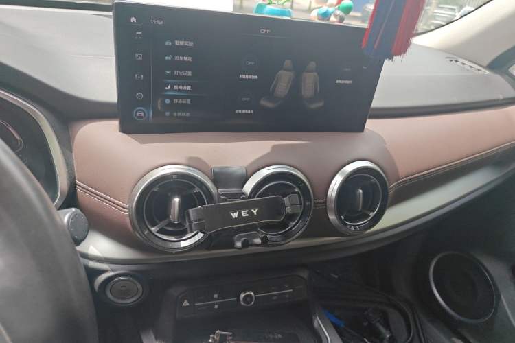 Used Wey VV6 2021 2.0T Two-Wheel Drive Smart Plus Audio And AC Panel