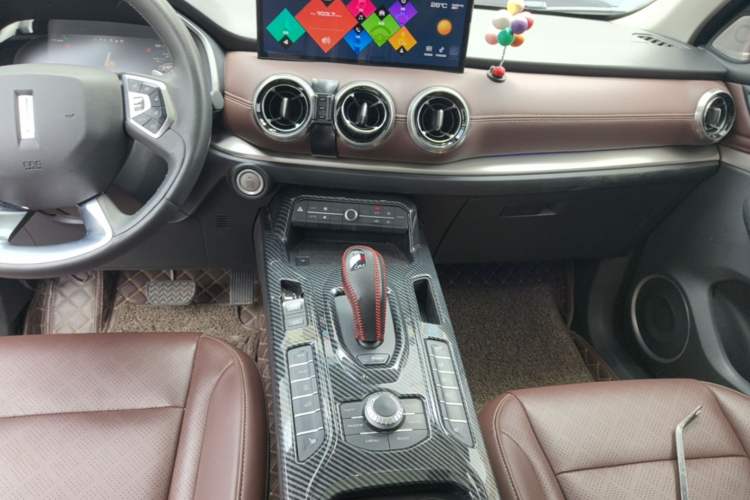 Used Wey VV6 2021 2.0T Two-Wheel Drive Smart Drive+ Audio And AC Panel