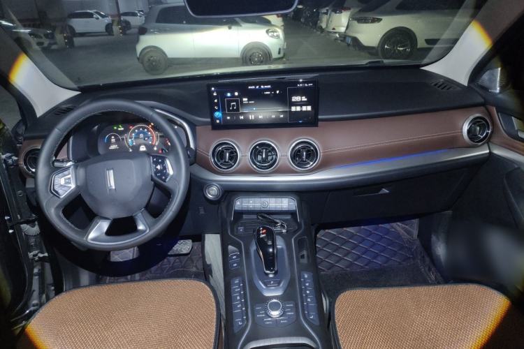 Used Wey VV6 2021 2.0T Two-Wheel Drive Smart Plus Center Console