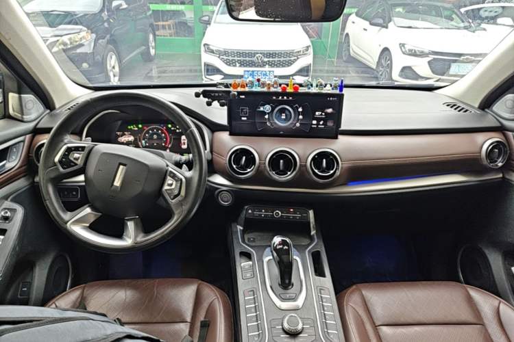 Used Wey VV6 2021 2.0T Two-Wheel Drive Smart Plus Center Console