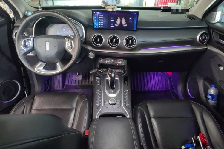 Used Wey VV6 2021 2.0T Two-Wheel Drive Smart Plus Center Console