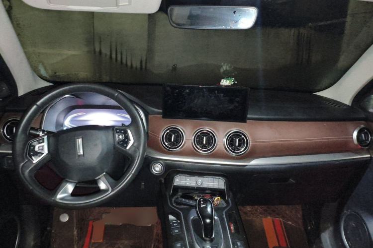 Used Wey VV6 2021 2.0T Two-Wheel Drive Smart Plus Center Console