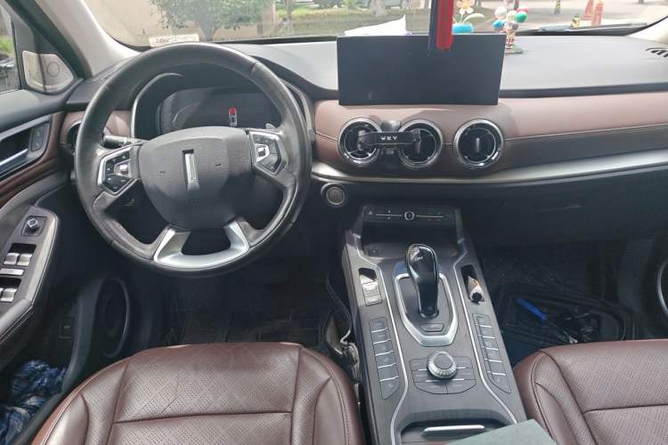 Used Wey VV6 2021 2.0T Two-Wheel Drive Smart Plus Center Console