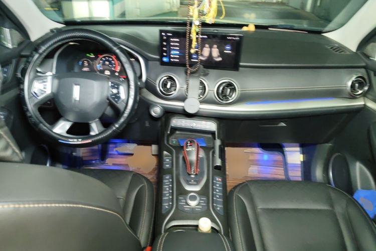 Used Wey VV6 2021 2.0T Two-Wheel Drive Smart Plus Center Console