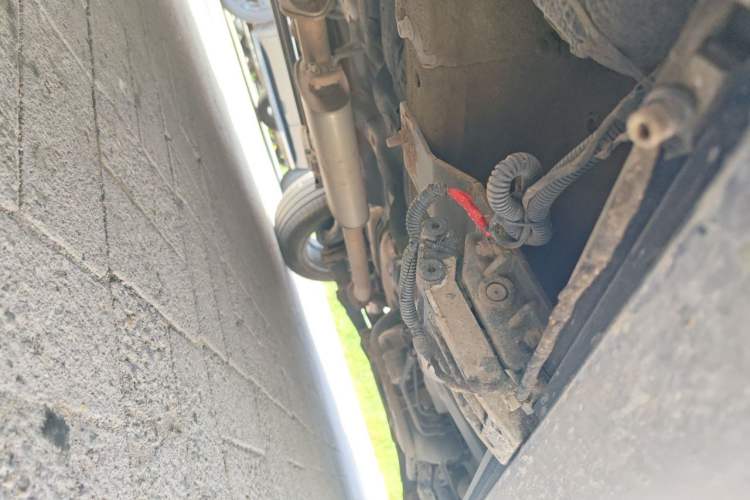 Used Wey VV6 2021 2.0T Two-Wheel-Drive Child-Care Edition Chassis Front Left