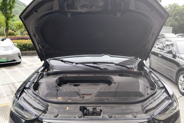 Used Wey VV6 2021 2.0T Two-Wheel Drive Smart Plus Engine Bay