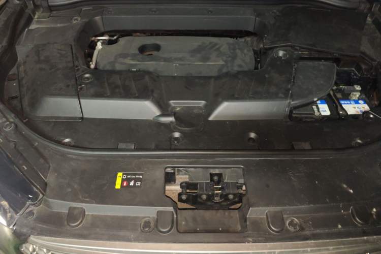 Used Wey VV6 2021 2.0T Two-Wheel Drive Smart Protection+ Engine Bay
