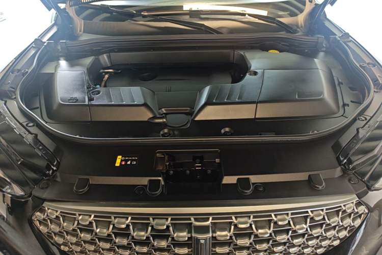 Used Wey VV6 2021 2.0T Two-Wheel Drive Smart Protection+ Engine Bay