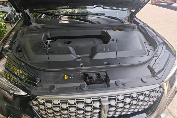 Used Wey VV6 2021 2.0T Two-Wheel Drive Smart Protection+ Engine Bay