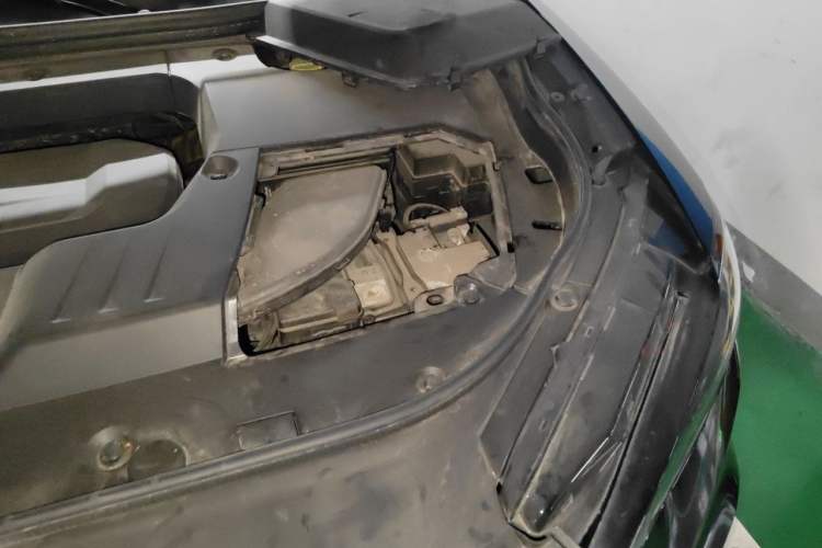 Used Wey VV6 2021 2.0T All-Wheel Drive Zhiyu+ Engine Bay Left