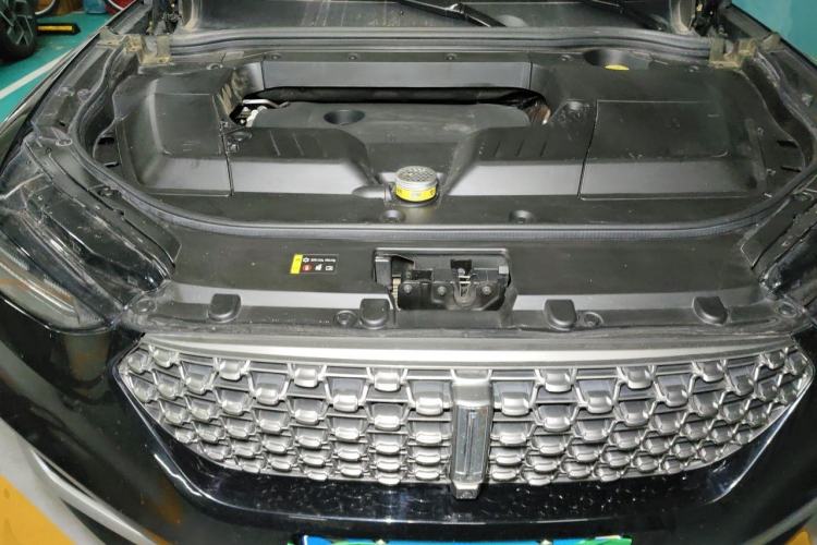 Used Wey VV6 2021 2.0T Two-Wheel Drive Smart Plus Engine Bay