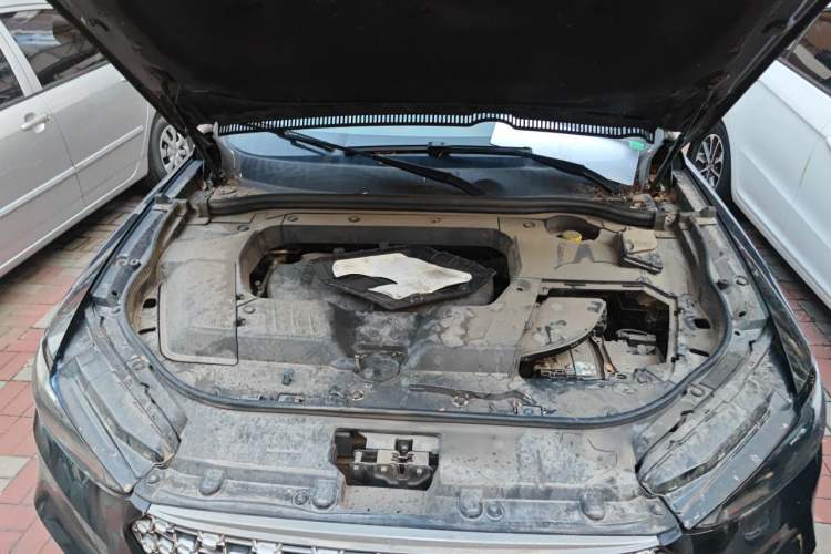 Used Wey VV6 2021 2.0T Two-Wheel Drive Smart Plus Engine Bay