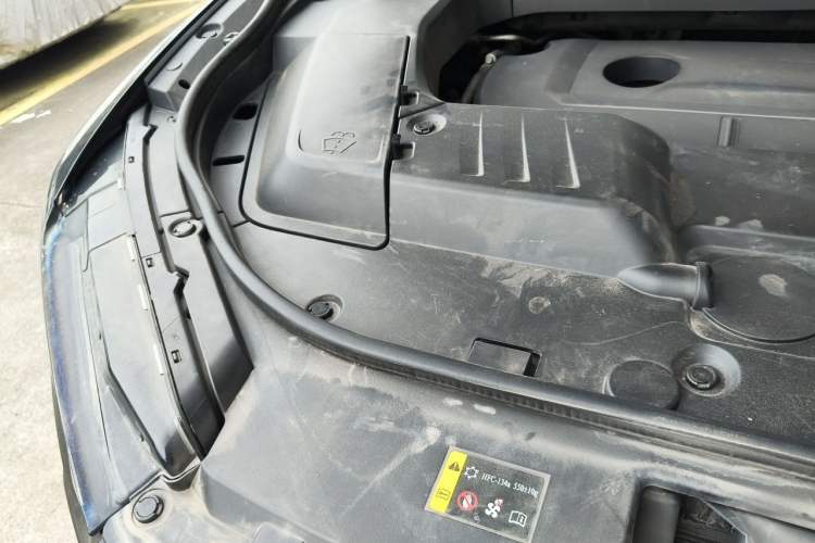 Used Wey VV6 2021 2.0T Two-Wheel Drive Smart Plus Engine Bay Right
