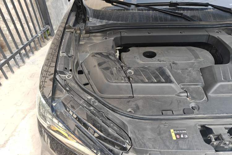 Used Wey VV6 2021 2.0T Two-Wheel Drive Smart Protection+ Engine Bay Right