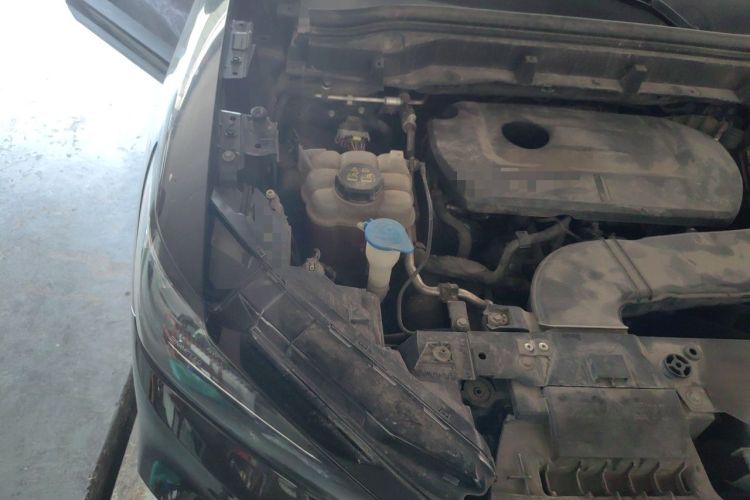 Used Wey VV6 2021 2.0T Two-Wheel Drive Smart Plus Engine Bay Right