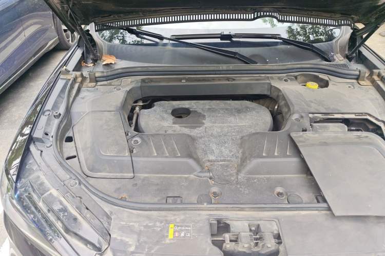Used Wey VV6 2021 2.0T Two-Wheel Drive Smart Plus Engine Bay Right