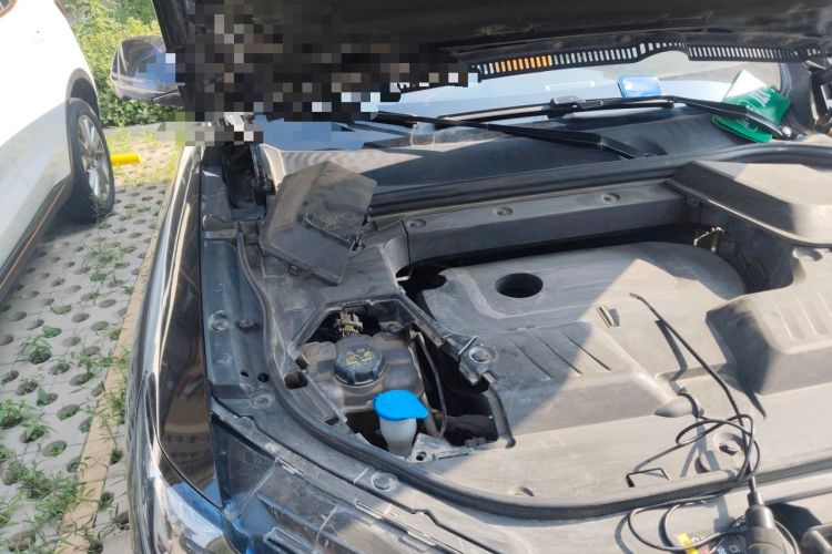 Used Wey VV6 2021 2.0T Two-Wheel Drive Smart Protection+ Engine Bay Right
