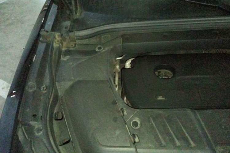 Used Wey VV6 2021 2.0T Two-Wheel Drive Smart Plus Engine Bay Right