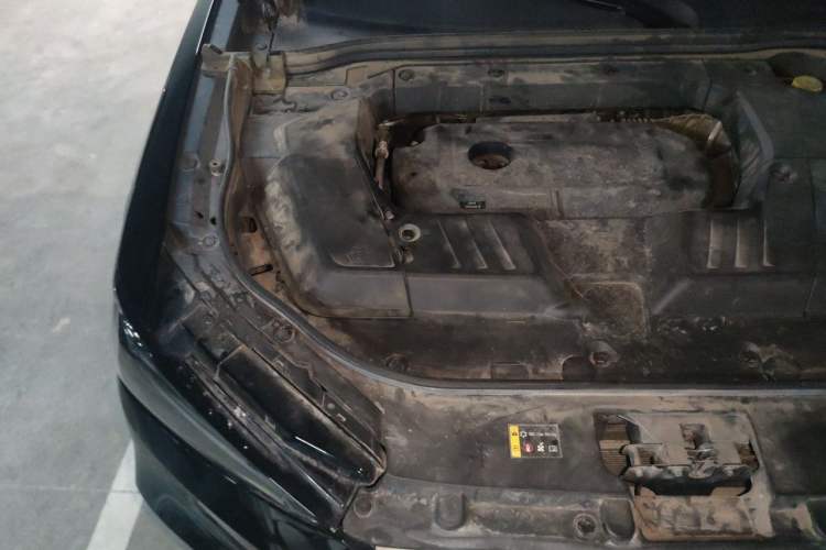 Used Wey VV6 2021 2.0T Two-Wheel Drive Smart Protection+ Engine Bay Right