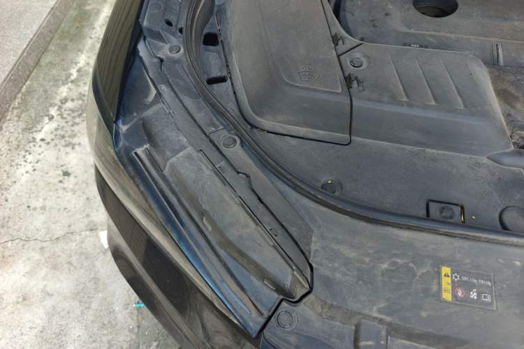 Used Wey VV6 2021 2.0T Two-Wheel Drive Smart Plus Engine Bay Right