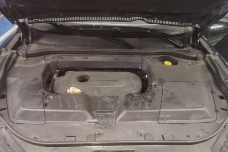Used Wey VV6 2021 2.0T Two-Wheel Drive Smart Plus Engine Bay