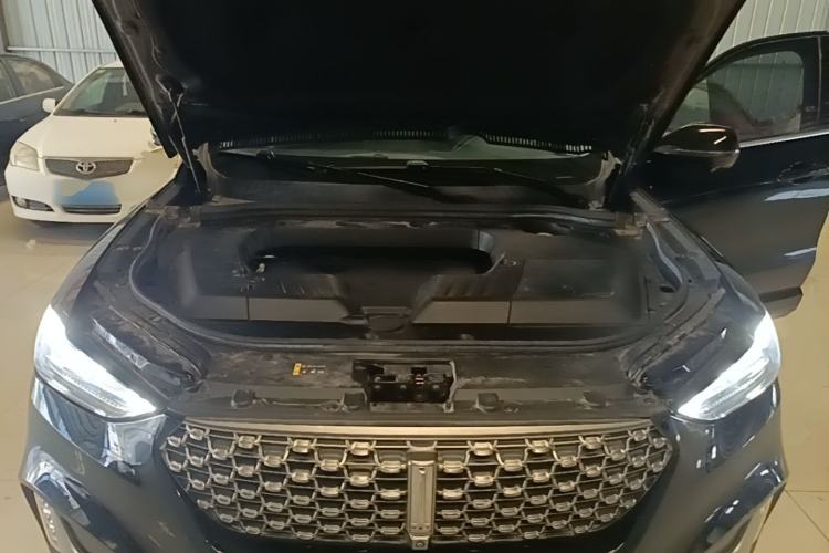 Used Wey VV6 2021 2.0T Two-Wheel Drive Smart Protection+ Engine Bay