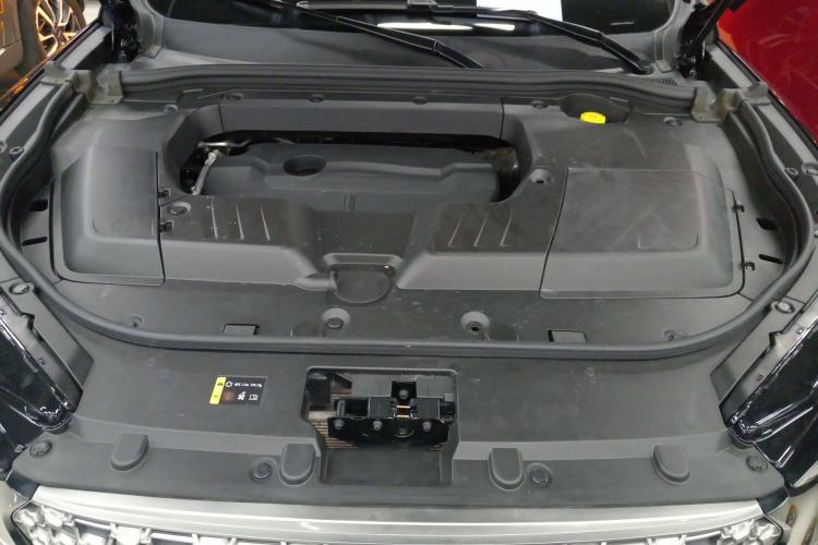 Used Wey VV6 2021 2.0T Two-Wheel Drive Smart Protection+ Engine Bay