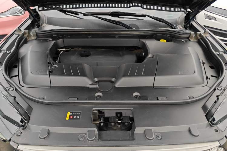 Used Wey VV6 2021 2.0T Two-Wheel Drive Smart Protection+ Engine Bay