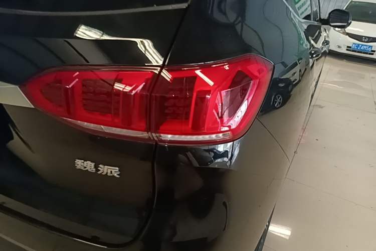 Used Wey VV6 2021 2.0T Two-Wheel Drive Smart Protection+ Exterior 3