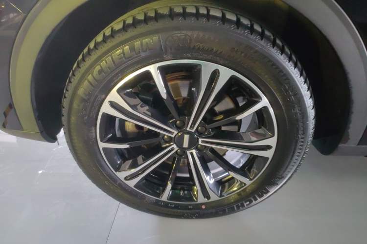 Used Wey VV6 2021 2.0T Two-Wheel Drive Smart Plus Exterior 4