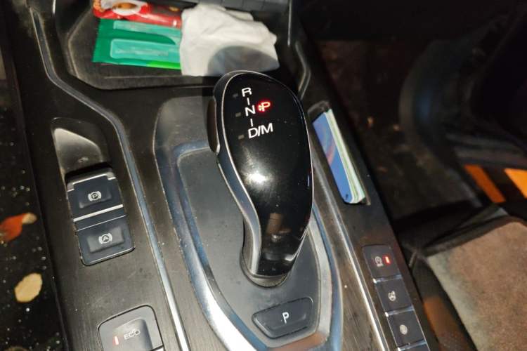 Used Wey VV6 2021 2.0T Two-Wheel Drive Smart Protection+ Gear Lever