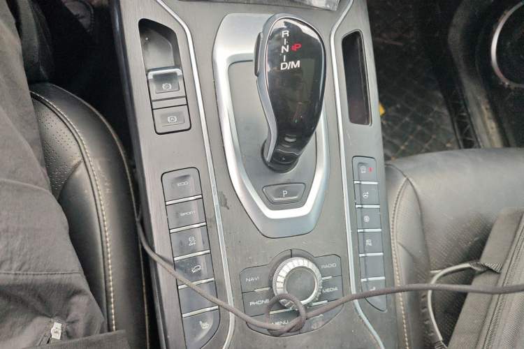 Used Wey VV6 2021 2.0T Two-Wheel Drive Smart Protection+ Gear Lever