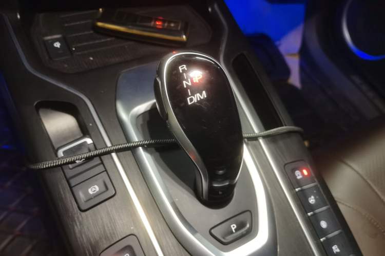 Used Wey VV6 2021 2.0T Two-Wheel Drive Smart Plus Gear Lever