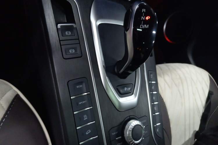 Used Wey VV6 2021 2.0T Two-Wheel Drive Smart Protection+ Gear Lever