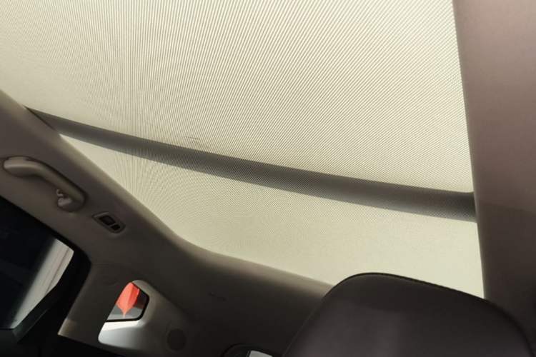 Used Wey VV6 2021 2.0T Two-Wheel Drive Smart Plus Headliner