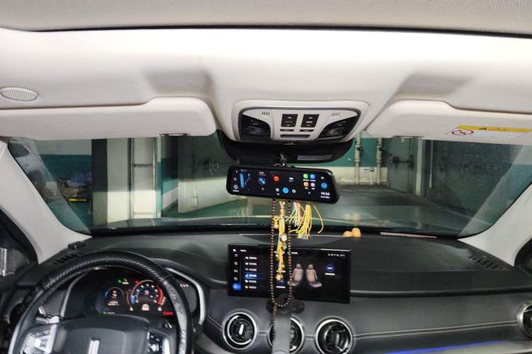 Used Wey VV6 2021 2.0T Two-Wheel Drive Smart Plus Headliner