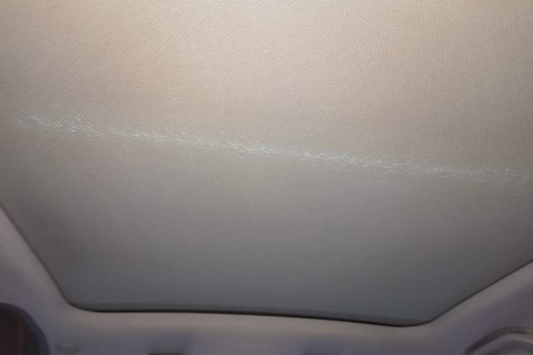 Used Wey VV6 2021 2.0T Two-Wheel Drive Smart Plus Headliner