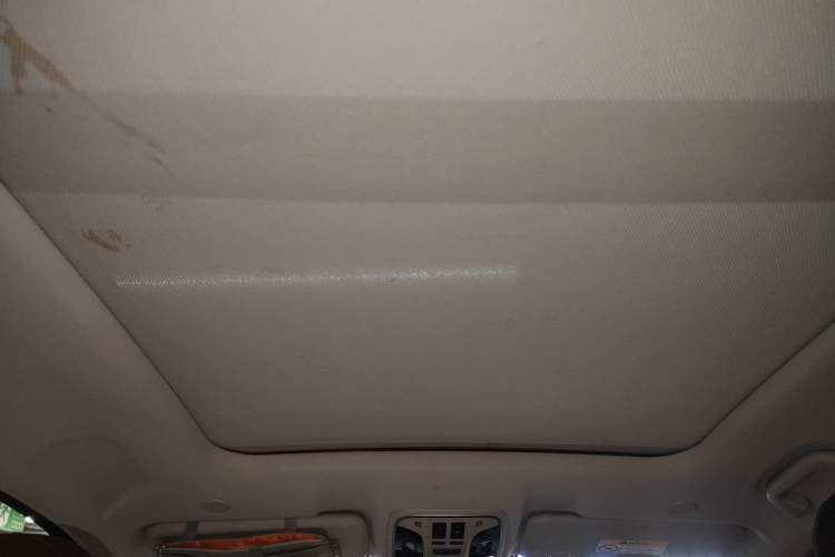 Used Wey VV6 2021 2.0T Two-Wheel Drive Smart Plus Headliner